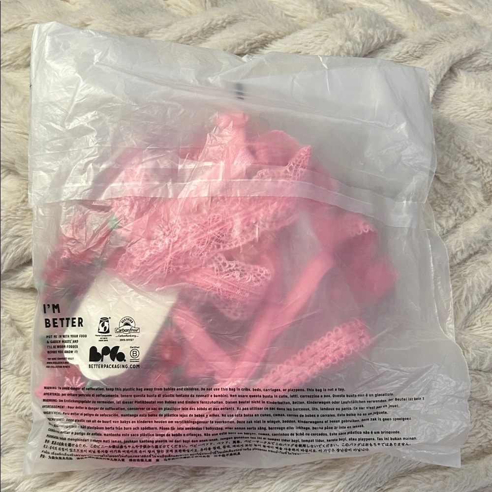 NWT For Love & Lemons Charming Pink Heart Embroidered Bra- size 32C - Picture 2 of 2